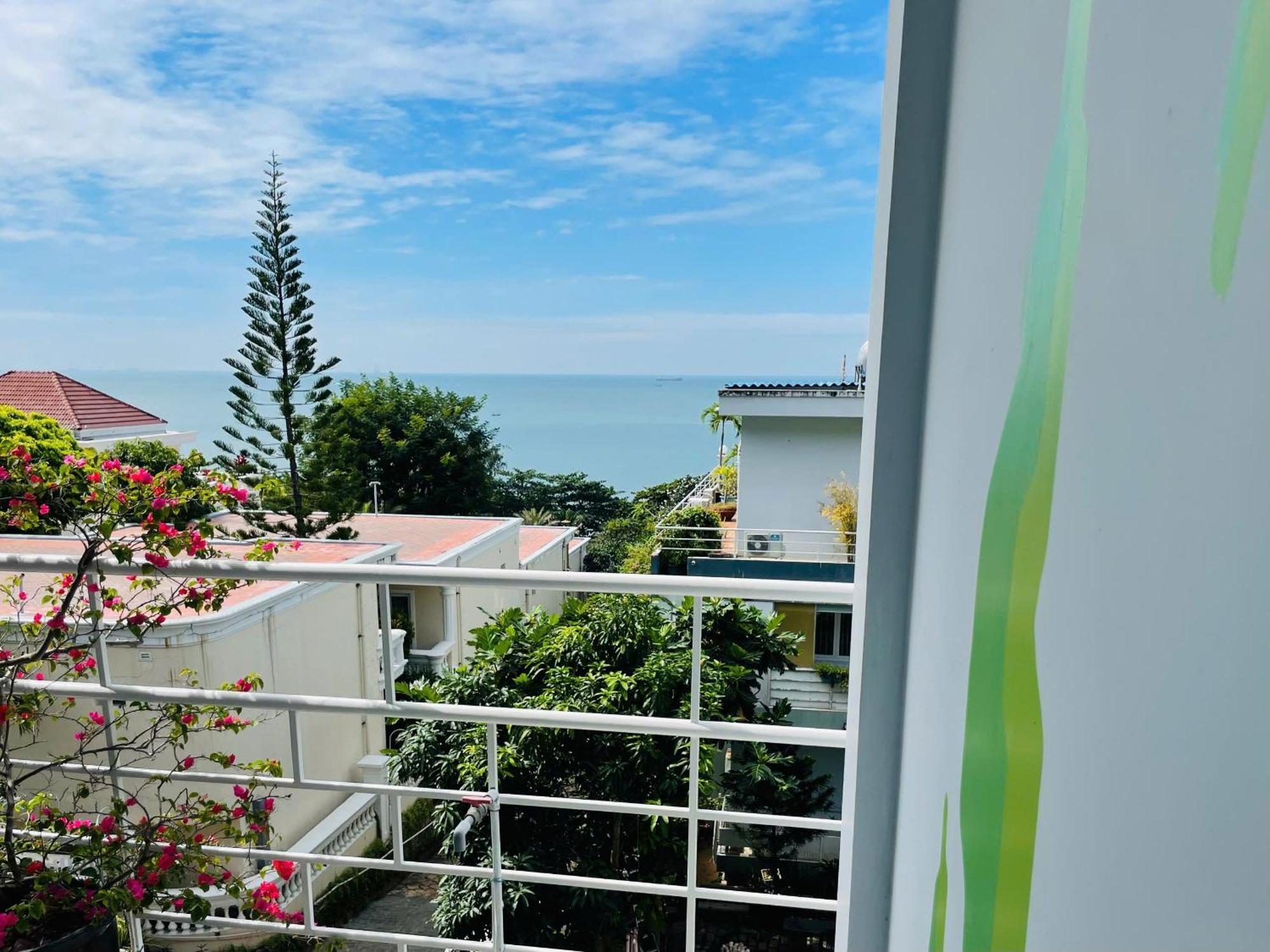 Ananas Beach Hotel Vung Tau Exterior photo